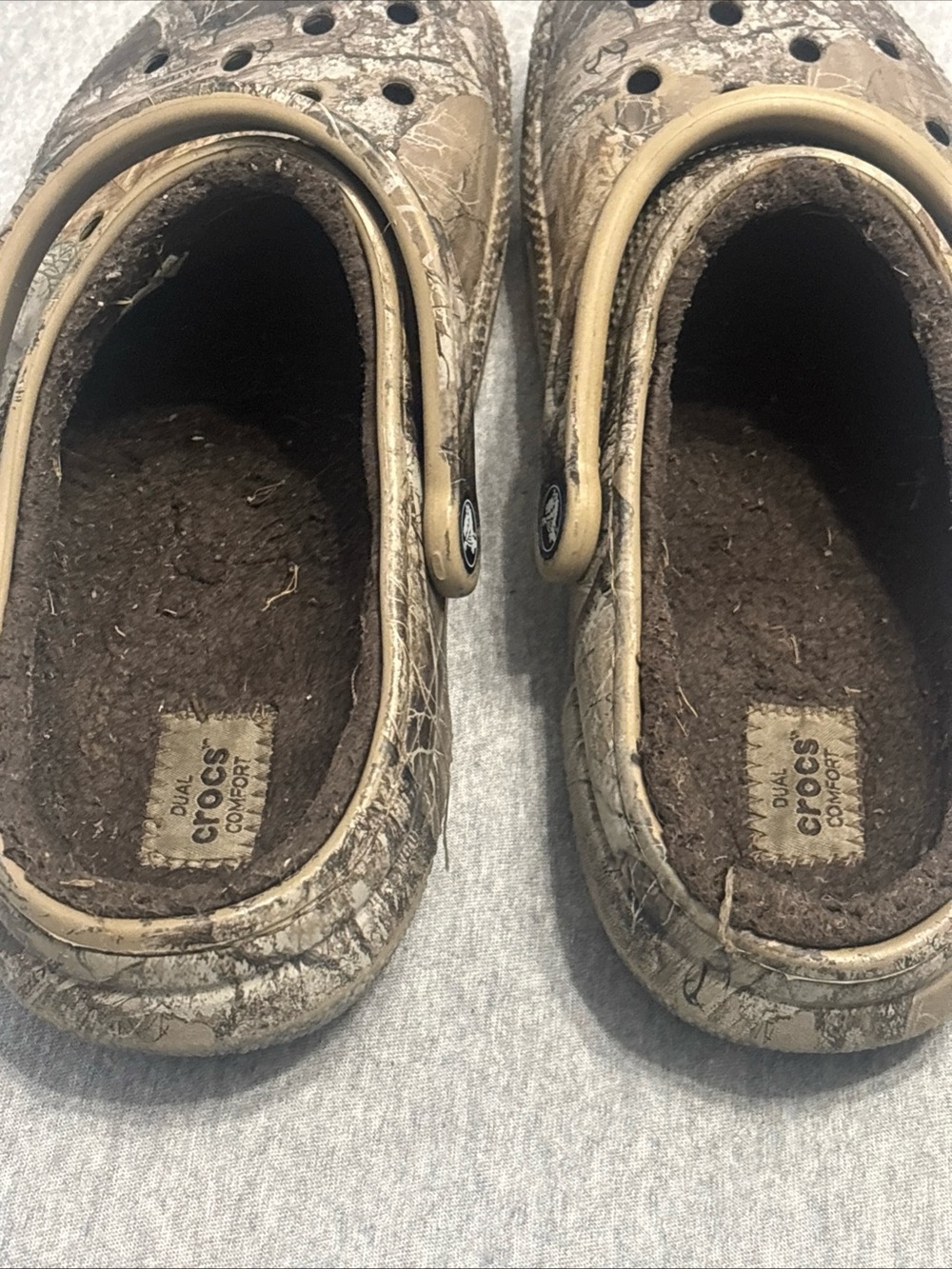CROCS Clog in Tan Camo Print - Picture 3 of 4